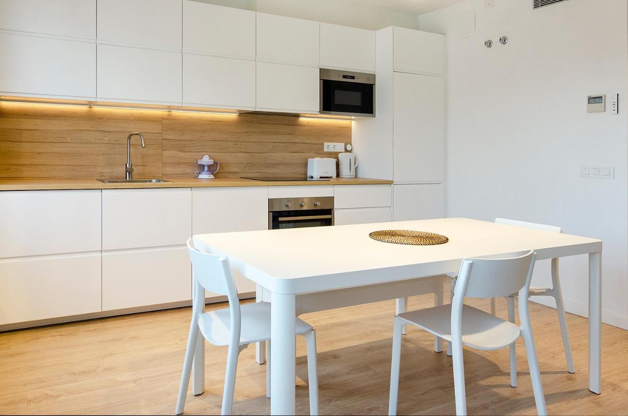 Juli Garreta'S Apartment Girona Bagian luar foto