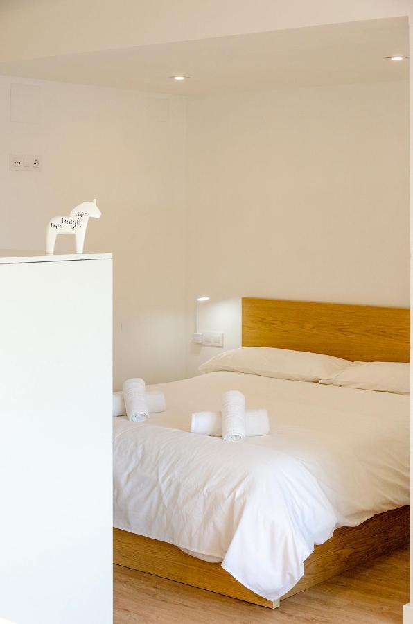 Juli Garreta'S Apartment Girona Bagian luar foto