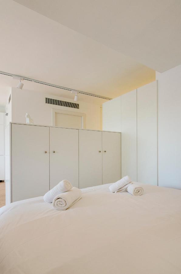 Juli Garreta'S Apartment Girona Bagian luar foto